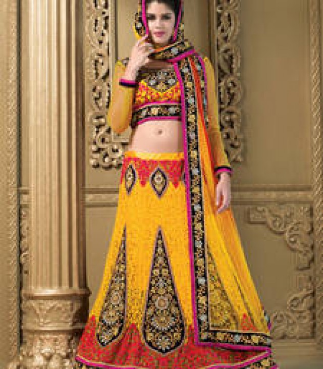 Grab Up to 90% Off on Lehengas At Mirraw Visit a Website