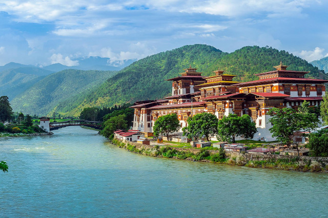 BOOK BHUTAN PACKAGE TOUR, BHUTAN TOUR PACKAGES FROM MEILLEUR HOLIDAYS