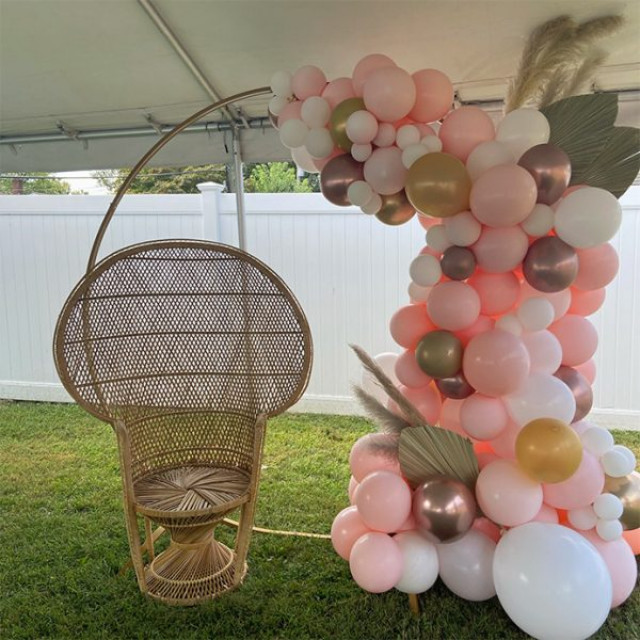 Book now to experience the most beautiful balloon decoration for parties