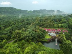 Best Resorts In Athirappilly